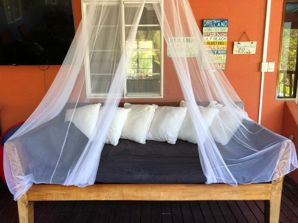 Island Time Guest Room Flying Fish Cove Exterior foto